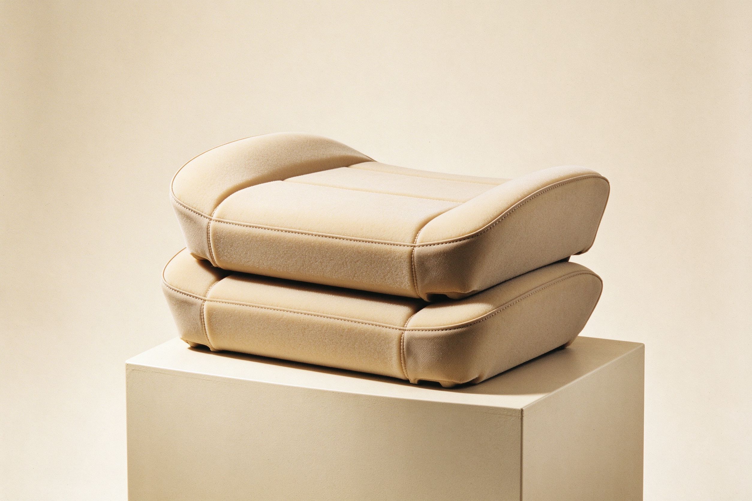 Automotive seat cushion pads